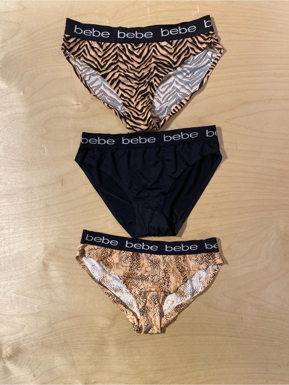 NWOT bebe 3-Pack Black and Tan Animal Print Briefs Small (RK)